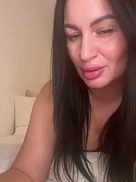 Helena7077 online show from December 21, 2025, 10:17 pm