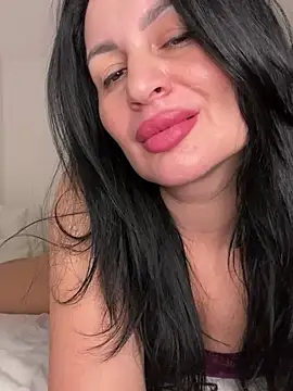 Helena7077 online show from February 20, 2026, 4:53 am