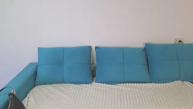 AudreyMell online show from December 3, 2025, 2:48 pm