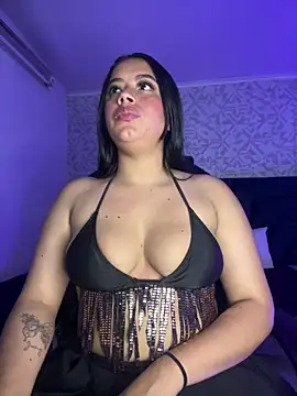 ElaaPerez online show from March 4, 2025, 9:32 pm