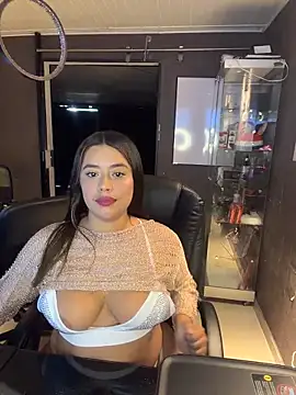 ElaaPerez online show from February 6, 2026, 1:25 pm