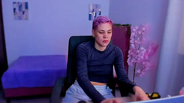 Charlee pink online show from December 5, 2025, 6:15 pm