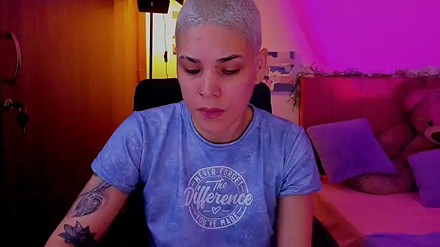 Charlee pink online show from March 28, 2026, 10:09 pm