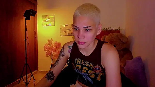 Charlee pink online show from April 21, 2026, 7:25 am