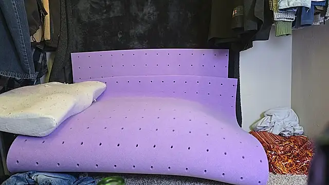 Snapshot of ChillzPnp chatting on March 24, 2026, 3:44 am ChillzPnp online show from March 24, 2026, 3:44 am