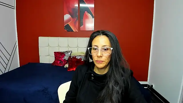 Abrillee1 online show from January 13, 2025, 10:24 pm