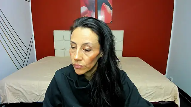 Abrillee1 online show from February 4, 2025, 7:33 pm