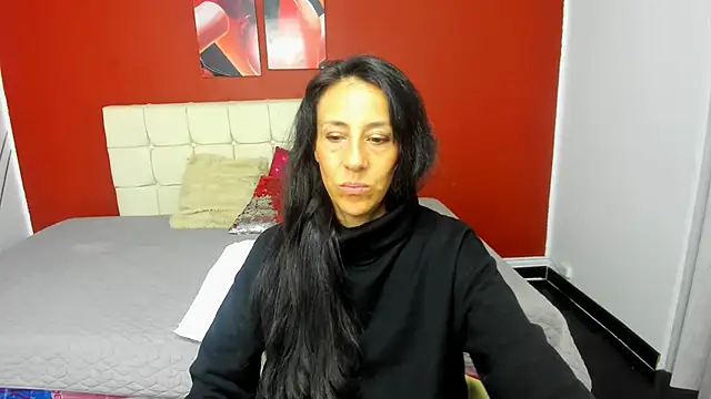 Abrillee1 online show from February 28, 2025, 5:04 am