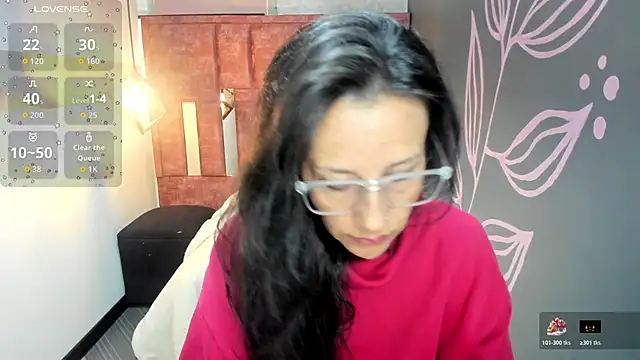 Abrillee1 online show from November 10, 2025, 12:04 pm