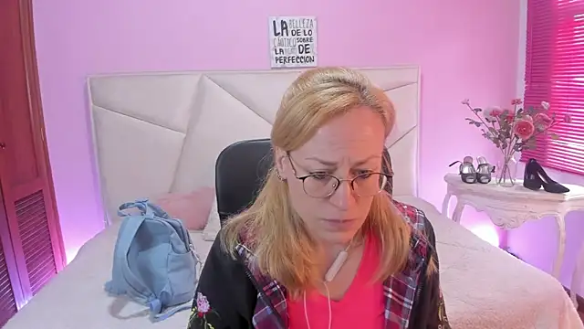 Snapshot of SammySanders chatting on May 25, 2026, 12:11 pm SammySanders online show from May 25, 2026, 12:11 pm