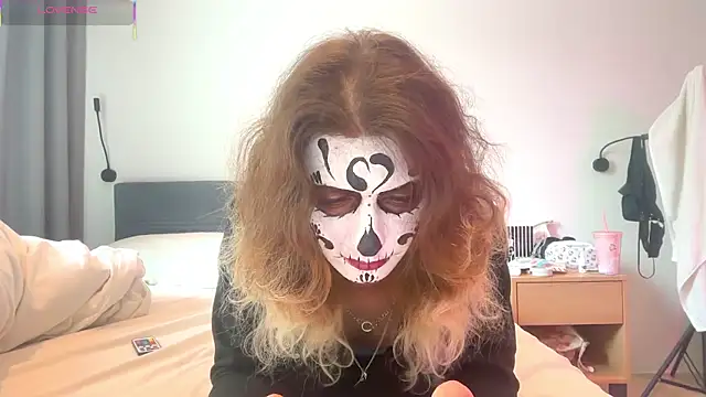 Snapshot of Alice_Pinkhead chatting on October 31, 2025, 8:15 am Alice Pinkhead online show from October 31, 2025, 8:15 am