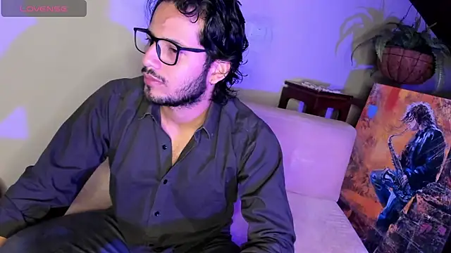 Nicholasrodrii online show from January 15, 2025, 9:56 am