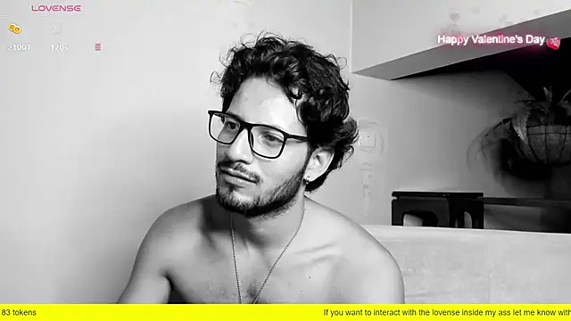 Nicholasrodrii online show from February 16, 2025, 10:32 pm