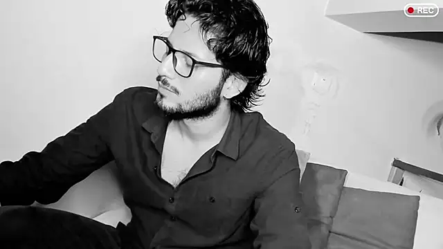 Nicholasrodrii online show from March 16, 2025, 9:58 pm