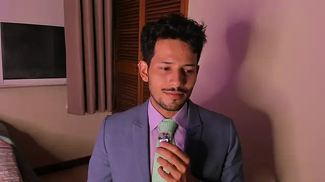 Nicholasrodrii online show from February 15, 2026, 11:56 pm