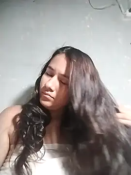 Snapshot of sol_miluna chatting on August 5, 2026, 1:47 pm sol miluna online show from August 5, 2026, 1:47 pm