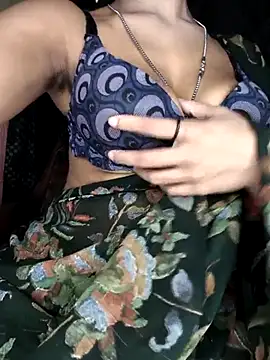 baby soni78690 online show from March 18, 2026, 5:16 pm