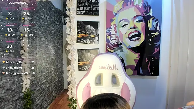 katt  black   online show from October 3, 2025, 9:01 pm