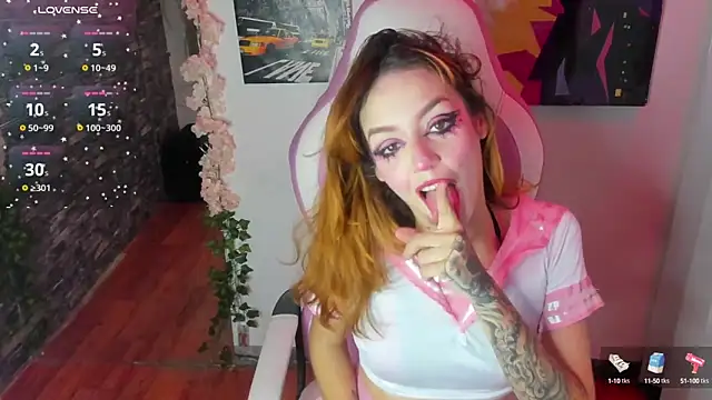 katt  black   online show from October 15, 2025, 9:04 pm