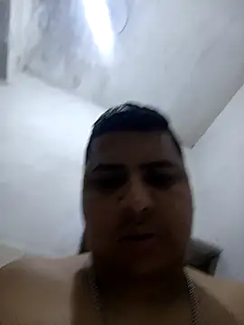 11anduardo online show from November 17, 2025, 4:07 am