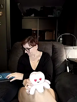 Marie1992PL online show from February 8, 2025, 4:14 pm