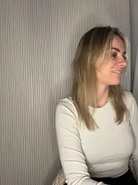 Milla  one online show from December 15, 2025, 7:12 am