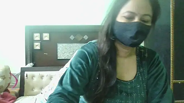 couplesuni online show from December 2, 2024, 3:47 am