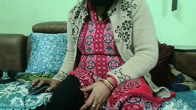 couplesuni online show from January 4, 2025, 4:23 am