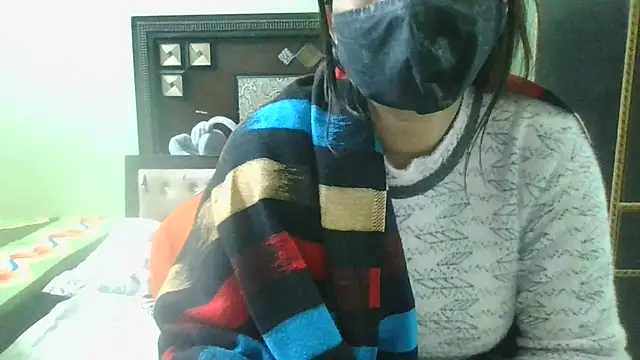 couplesuni online show from February 6, 2025, 11:10 am