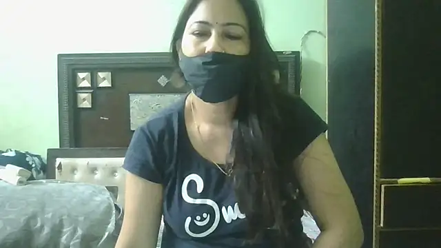 couplesuni online show from April 13, 2026, 1:33 am