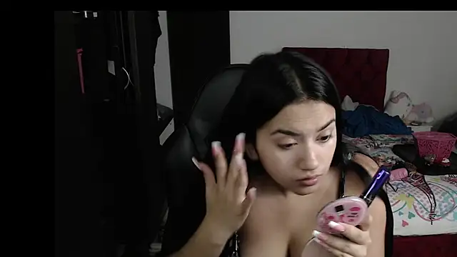 kayla k18 online show from January 14, 2025, 10:55 pm