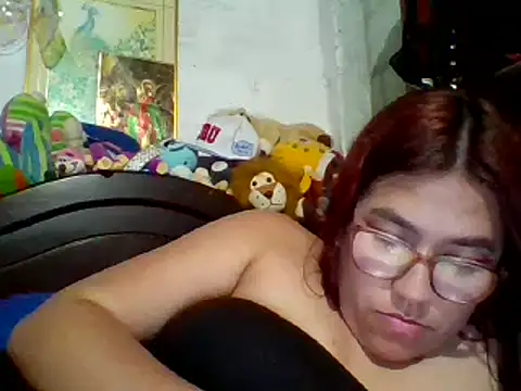 dafne19  online show from December 18, 2024, 7:15 am