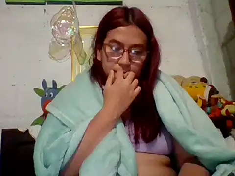 dafne19  online show from December 24, 2024, 2:32 am