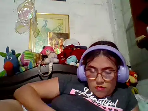 dafne19  online show from December 29, 2024, 7:28 am
