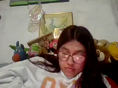 dafne19  online show from January 8, 2025, 3:29 am