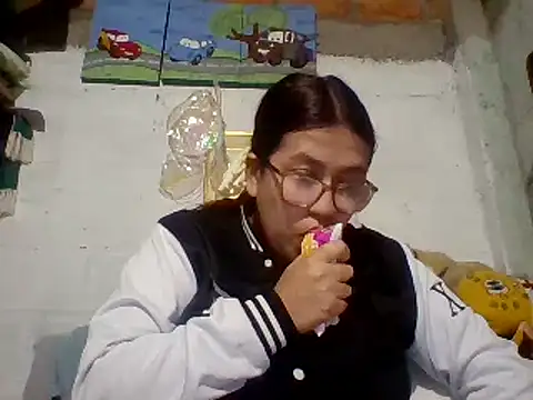 dafne19  online show from January 9, 2025, 2:43 am