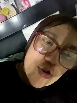 dafne19  online show from December 4, 2025, 4:44 am