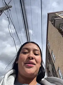 Snapshot of _NINA chatting on April 9, 2026, 8:47 pm NINA online show from April 9, 2026, 8:47 pm