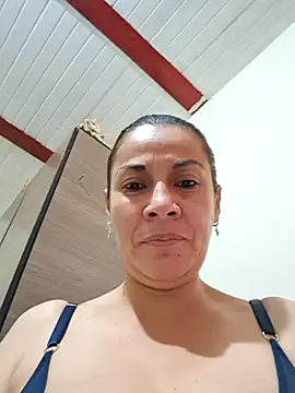 Snapshot of Zaralu_ chatting on October 24, 2025, 1:29 pm Zaralu online show from October 24, 2025, 1:29 pm