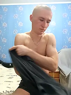 serhii19791 online show from February 27, 2025, 3:04 am