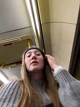 Sophie Avory online show from January 23, 2025, 8:02 pm