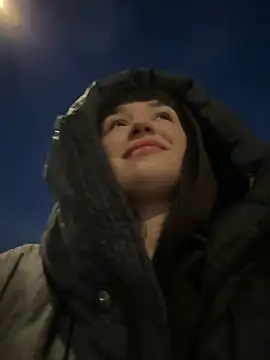 Sophie Avory online show from February 5, 2025, 3:20 pm