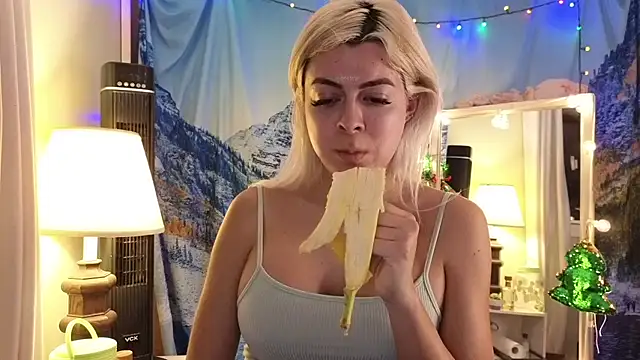 cunty tranny lydia online show from December 18, 2024, 3:37 am