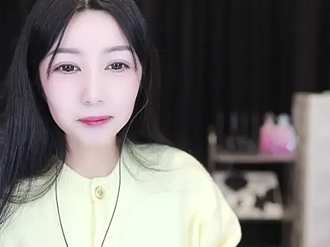 Nuyoah-77 online show from November 24, 2025, 2:17 pm