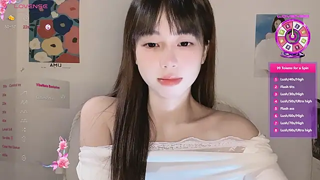 -Hottie online show from November 3, 2025, 4:08 pm