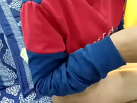 GoldnessAishu online show from December 6, 2024, 8:07 pm