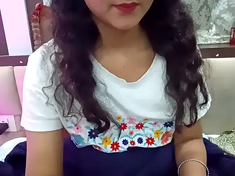 GoldnessAishu online show from December 17, 2024, 6:09 pm