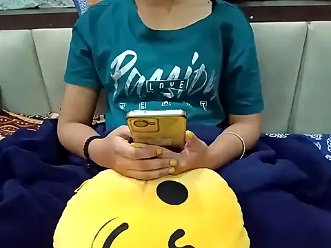 GoldnessAishu online show from December 25, 2024, 5:15 pm