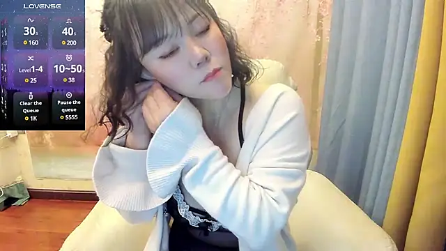 Snapshot of Pennyee chatting on March 15, 2025, 12:24 pm Pennyee online show from March 15, 2025, 12:24 pm