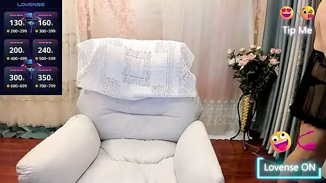 Snapshot of Pennyee chatting on September 23, 2025, 12:52 pm Pennyee online show from September 23, 2025, 12:52 pm